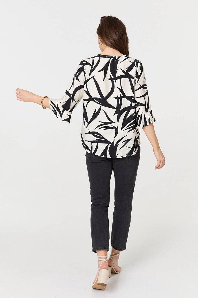 Printed Relaxed V-Neck 3/4 Sleeve Blouse